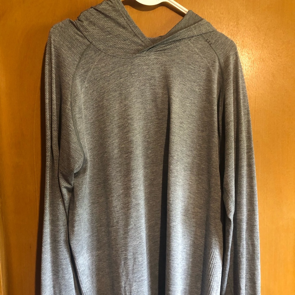 COPY - Lululemon Athletica Live by Practice Hoode…
